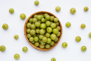 Did you know these amazing benefits of amla for hair?