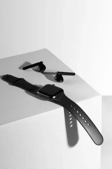 Image showcasing The Rise of High-End Smartwatches Blending Fashion and Technology
