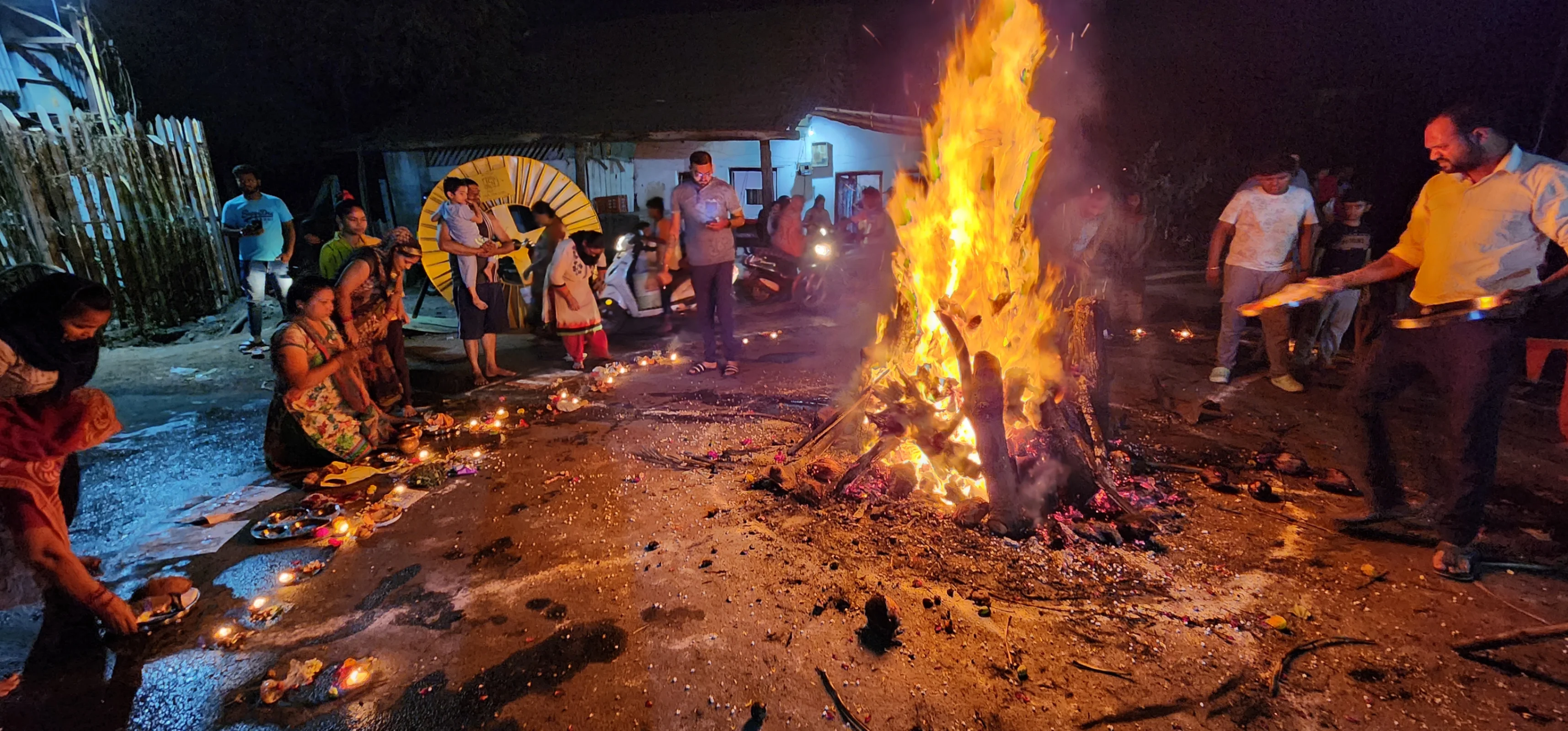 Holika_Dahan_Unites_Souls_in_Sacred_Flames_-_Eternal_Glow