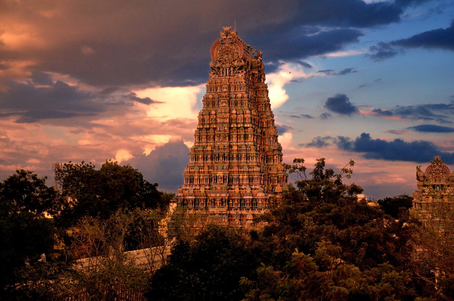 4 Spectacular Historical Monuments in India — Besides the Taj Mahal