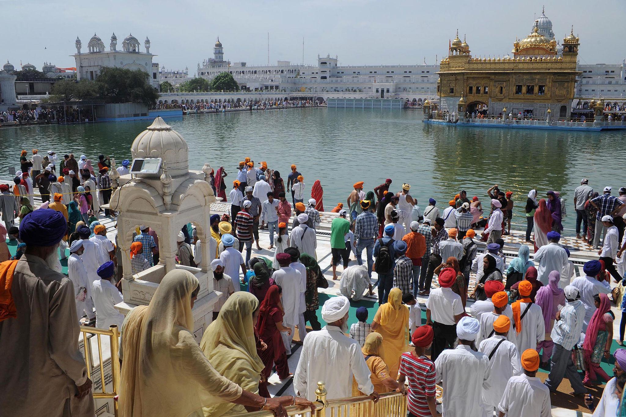 Indian Sikh devotees pay their respects